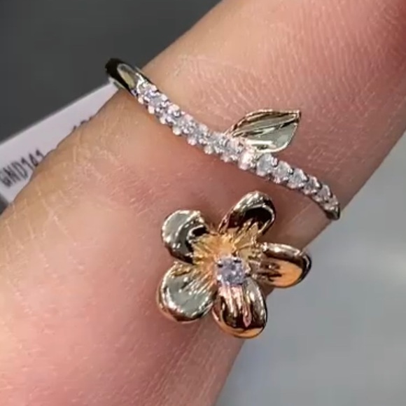 10k solid gold designer flower REAL DIAMOND ring! The best gift this season! Wow - Picture 4 of 4